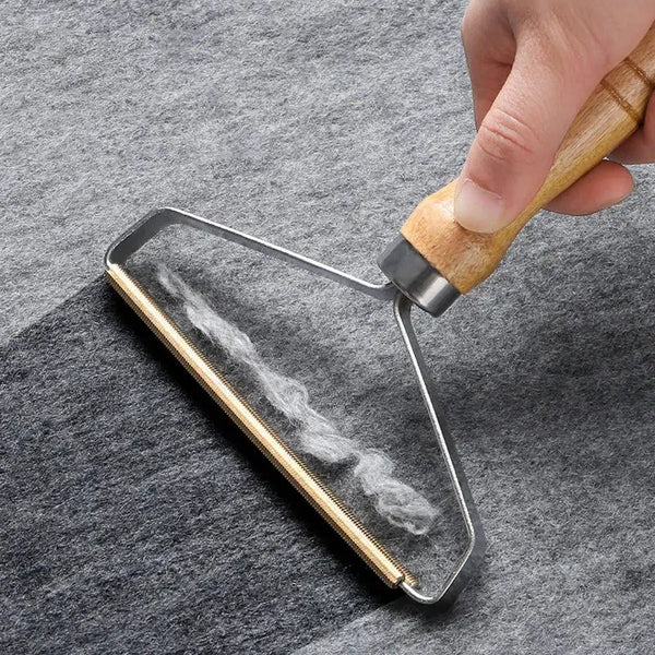 Manual Lint & Pet Hair Remover Brush — No Batteries, No Refills