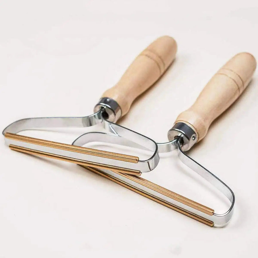 Manual Lint & Pet Hair Remover Brush — No Batteries, No Refills